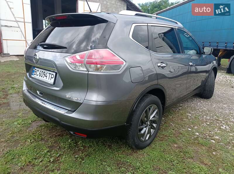 Позашляховик / Кросовер Nissan Rogue 2016 в Яворові