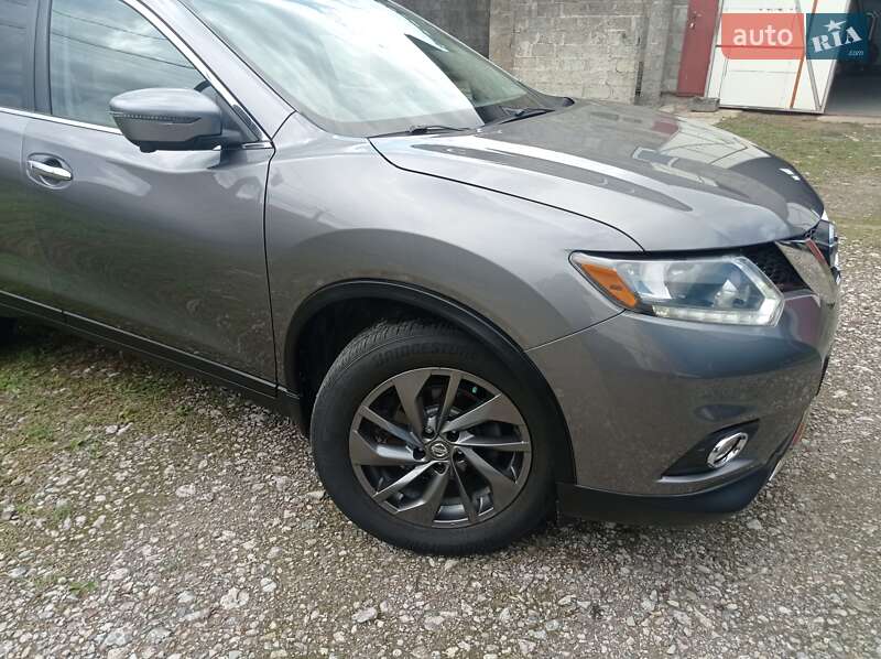 Позашляховик / Кросовер Nissan Rogue 2016 в Яворові