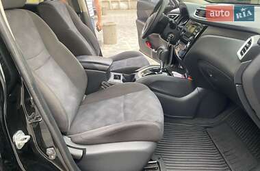 Внедорожник / Кроссовер Nissan Rogue 2015 в 