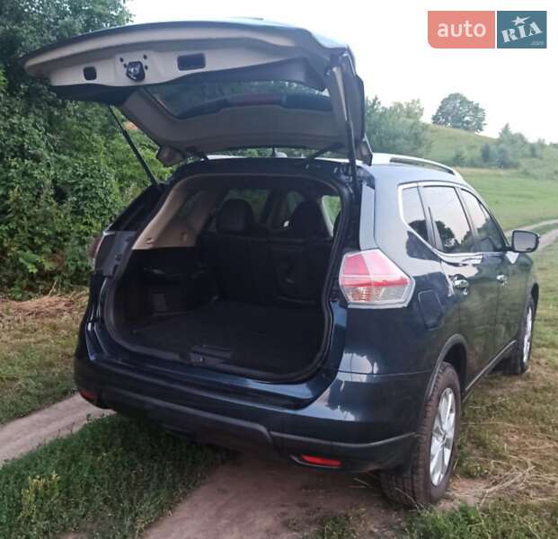 Внедорожник / Кроссовер Nissan Rogue 2016 в Сумах
