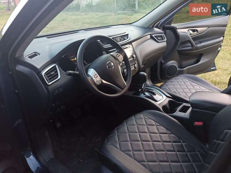 Внедорожник / Кроссовер Nissan Rogue 2016 в Сумах