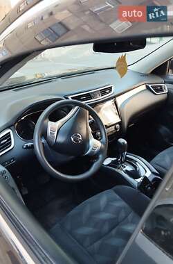 Позашляховик / Кросовер Nissan Rogue 2014 в 