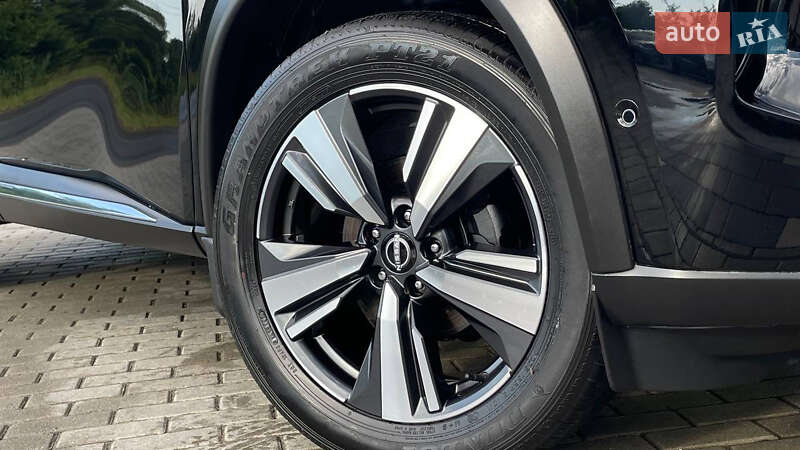 Внедорожник / Кроссовер Nissan Rogue 2023 в Дрогобыче