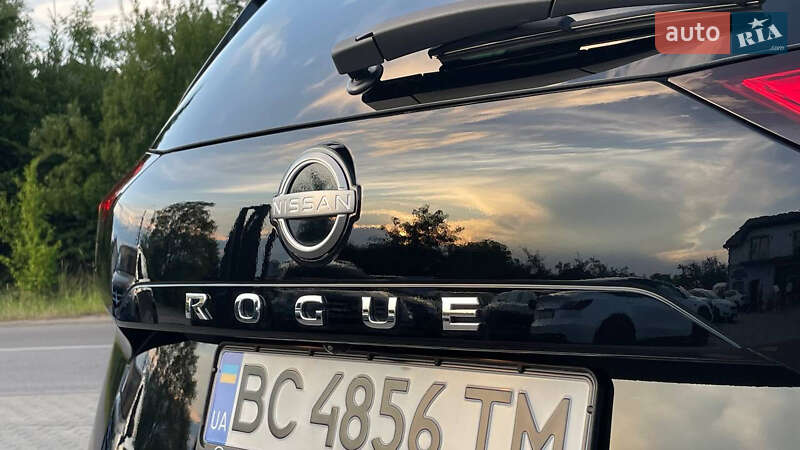 Внедорожник / Кроссовер Nissan Rogue 2023 в Дрогобыче