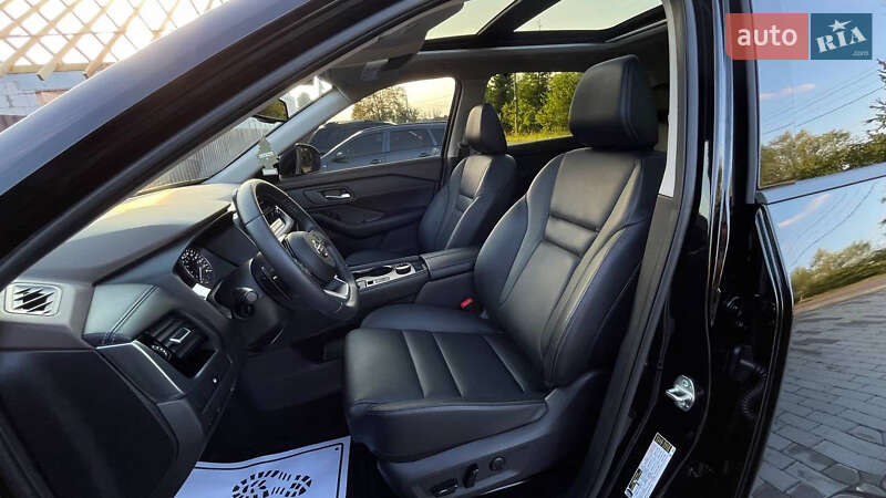 Внедорожник / Кроссовер Nissan Rogue 2023 в Дрогобыче