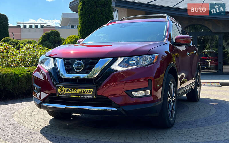 Позашляховик / Кросовер Nissan Rogue 2017 в Львові
