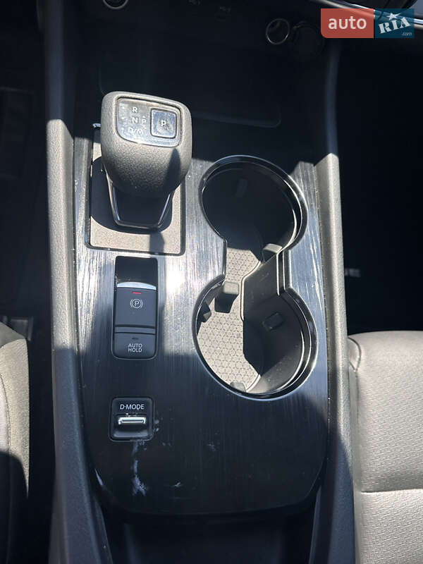 Позашляховик / Кросовер Nissan Rogue 2021 в Дніпрі