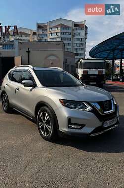 Внедорожник / Кроссовер Nissan Rogue 2017 в Одессе