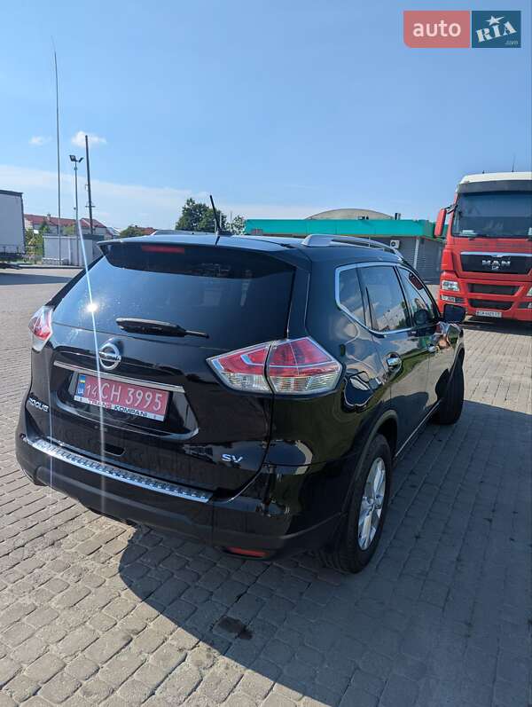 Внедорожник / Кроссовер Nissan Rogue 2016 в Львове