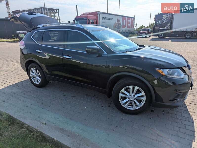 Внедорожник / Кроссовер Nissan Rogue 2016 в Львове