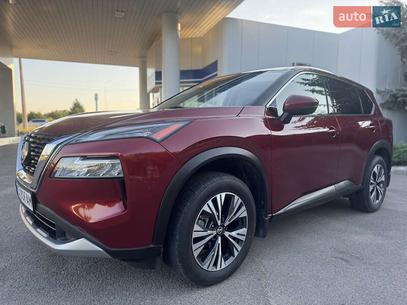 Позашляховик / Кросовер Nissan Rogue 2021 в Кам'янському