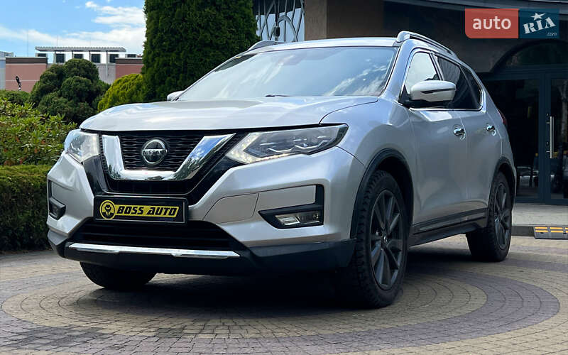 Позашляховик / Кросовер Nissan Rogue 2019 в Львові
