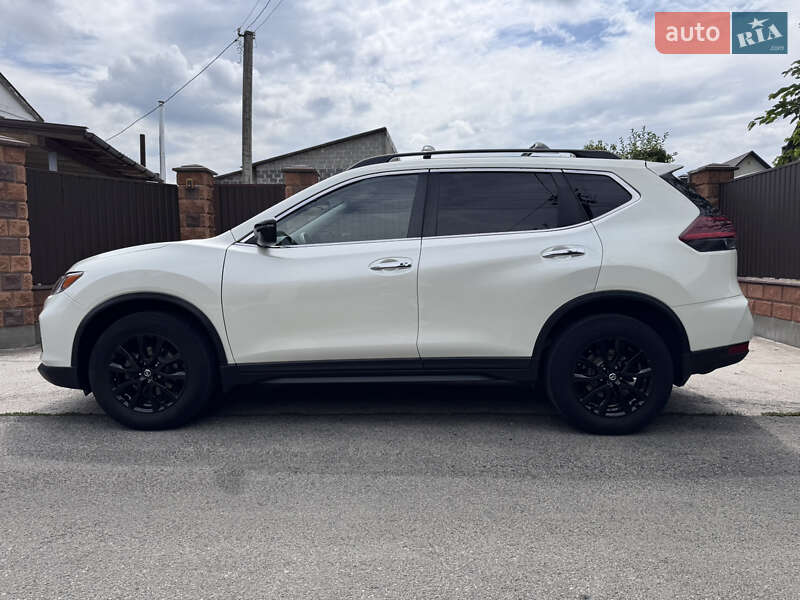 Внедорожник / Кроссовер Nissan Rogue 2018 в Киеве