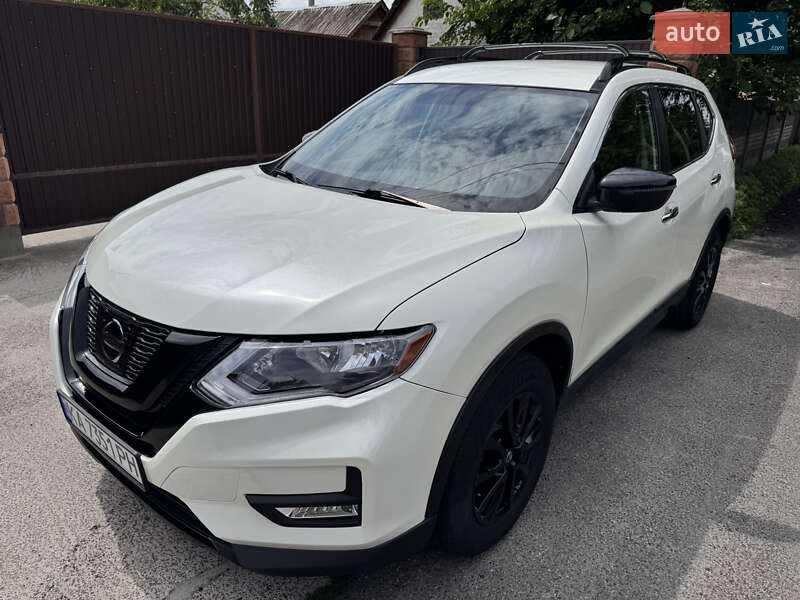 Внедорожник / Кроссовер Nissan Rogue 2018 в Киеве