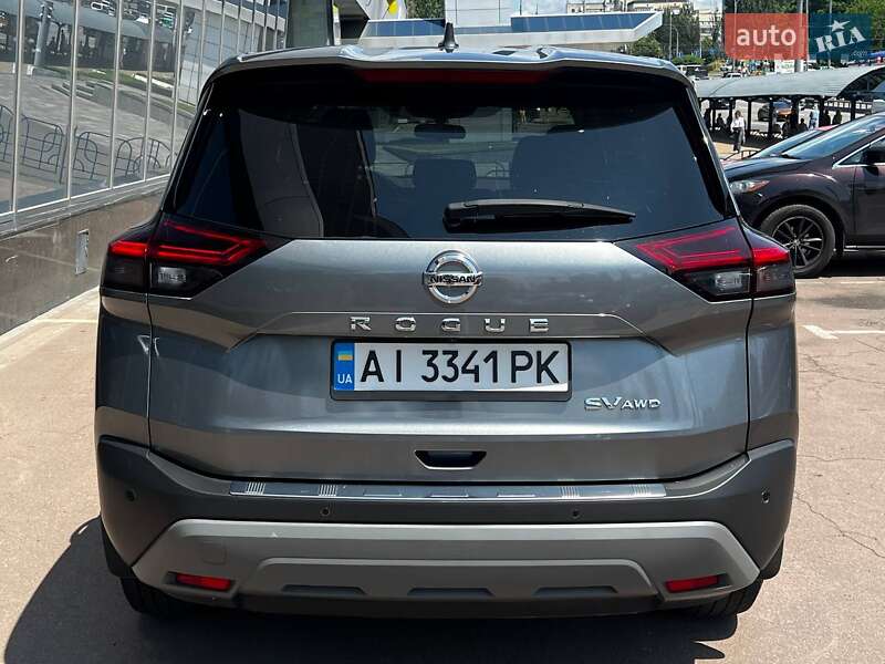 Внедорожник / Кроссовер Nissan Rogue 2021 в Киеве