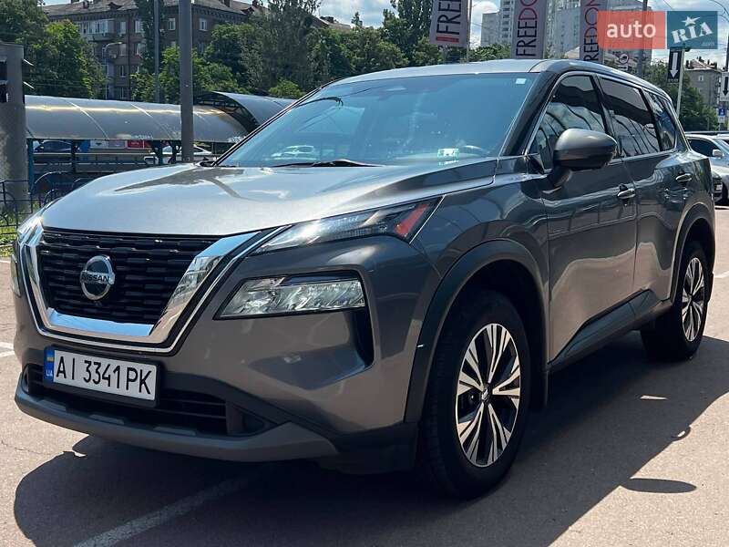 Внедорожник / Кроссовер Nissan Rogue 2021 в Киеве