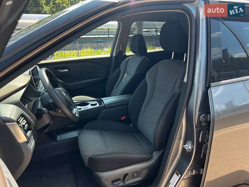 Внедорожник / Кроссовер Nissan Rogue 2021 в Киеве