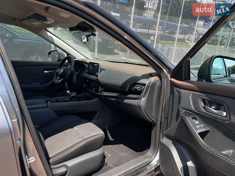 Внедорожник / Кроссовер Nissan Rogue 2021 в Киеве