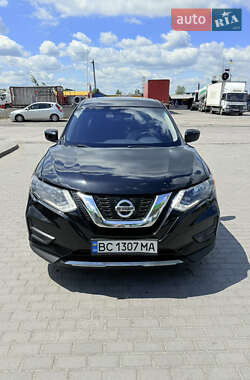 Внедорожник / Кроссовер Nissan Rogue 2018 в 