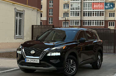 Позашляховик / Кросовер Nissan Rogue 2022 в Умані