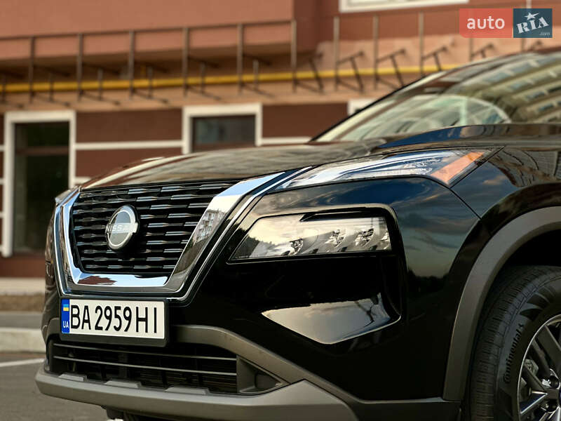 Внедорожник / Кроссовер Nissan Rogue 2022 в Умани