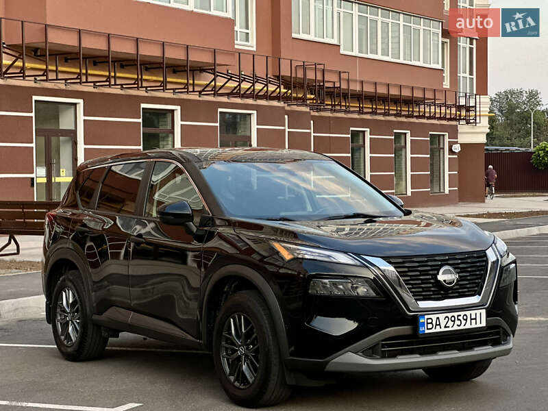 Внедорожник / Кроссовер Nissan Rogue 2022 в Умани