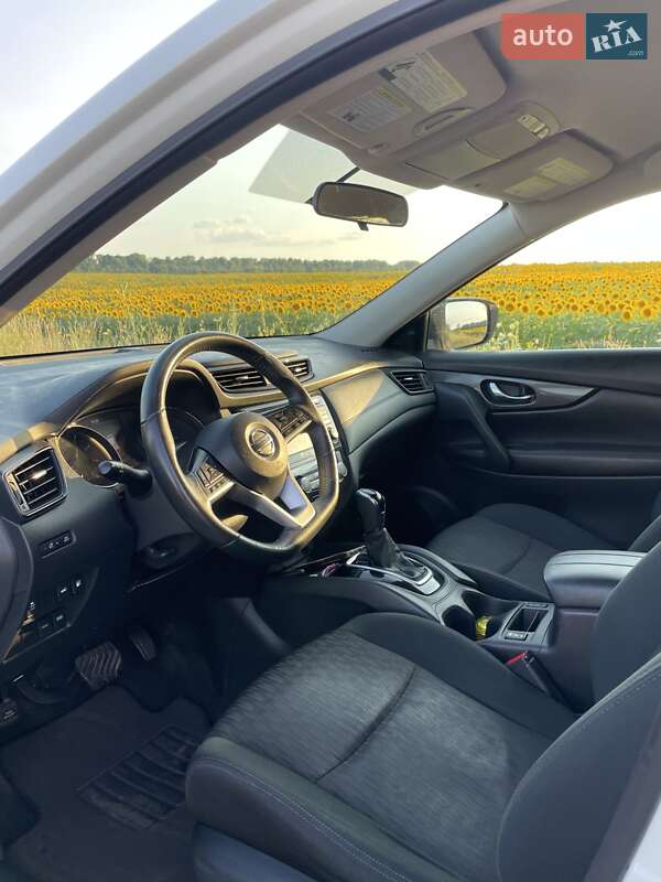 Внедорожник / Кроссовер Nissan Rogue 2018 в Киеве