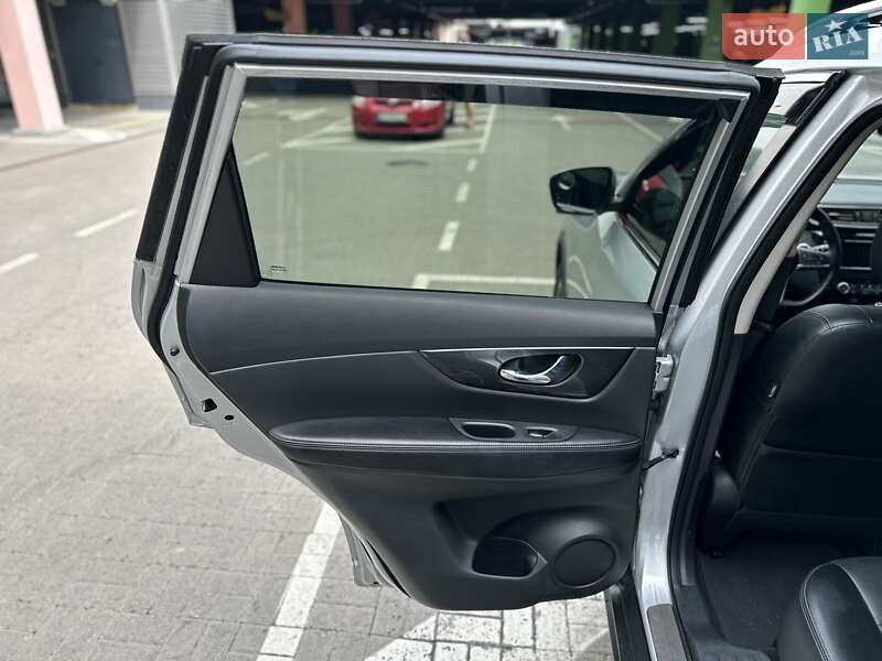 Внедорожник / Кроссовер Nissan Rogue 2019 в Киеве