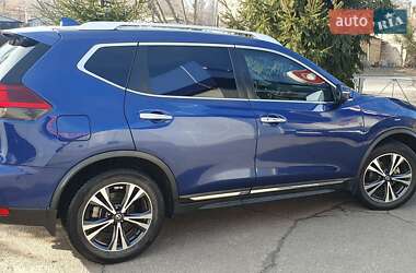 Внедорожник / Кроссовер Nissan Rogue 2017 в 