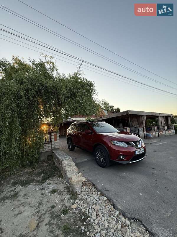 Внедорожник / Кроссовер Nissan Rogue 2016 в Виннице