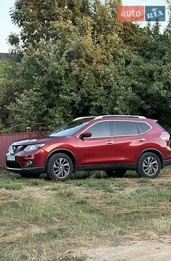 Внедорожник / Кроссовер Nissan Rogue 2016 в Виннице