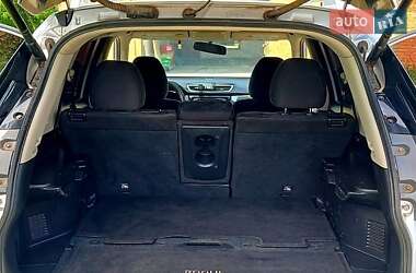 Внедорожник / Кроссовер Nissan Rogue 2015 в 