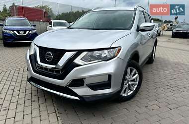 Позашляховик / Кросовер Nissan Rogue 2017 в Львові