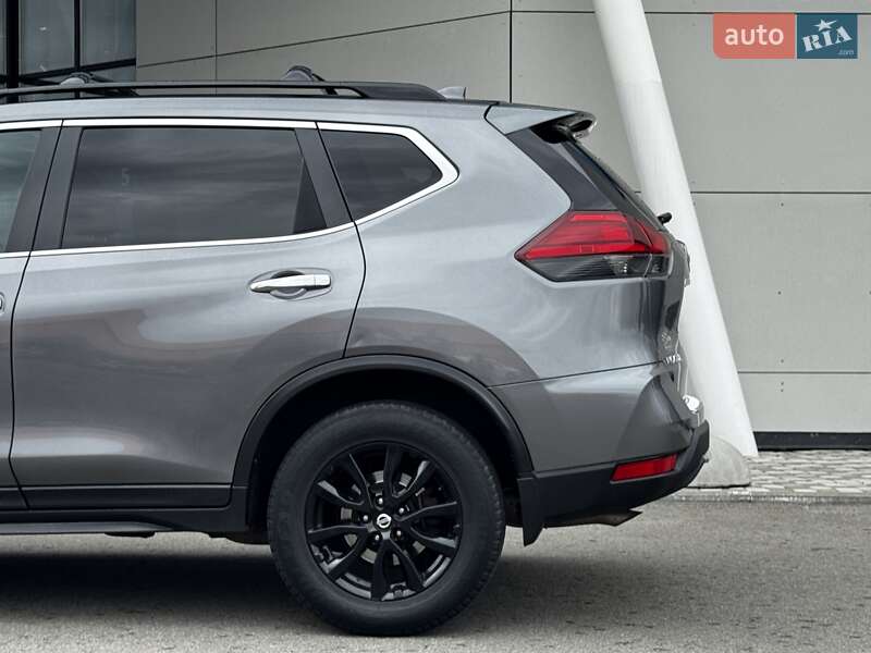 Внедорожник / Кроссовер Nissan Rogue 2017 в Киеве
