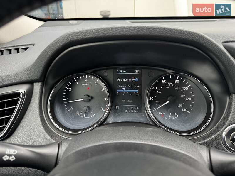 Внедорожник / Кроссовер Nissan Rogue 2017 в Киеве