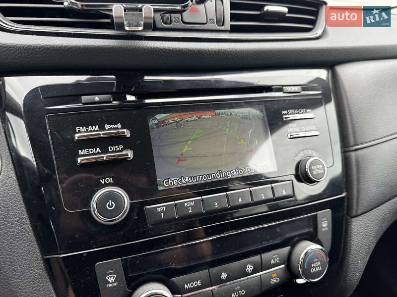 Внедорожник / Кроссовер Nissan Rogue 2017 в Киеве