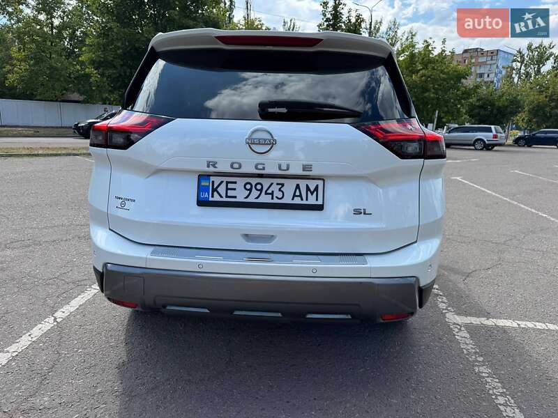 Внедорожник / Кроссовер Nissan Rogue 2024 в Кривом Роге