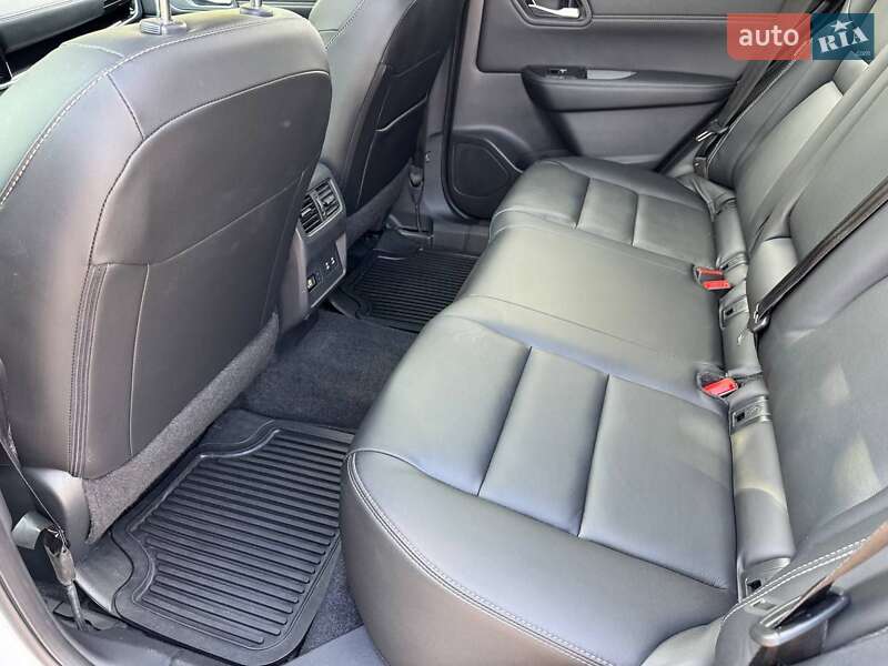 Внедорожник / Кроссовер Nissan Rogue 2024 в Кривом Роге