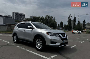 Внедорожник / Кроссовер Nissan Rogue 2019 в Киеве