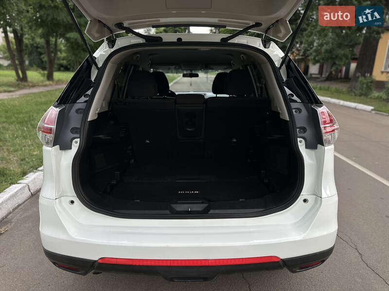 Позашляховик / Кросовер Nissan Rogue 2016 в Переяславі