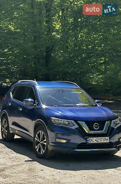 Позашляховик / Кросовер Nissan Rogue 2018 в Львові