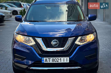Внедорожник / Кроссовер Nissan Rogue 2017 в 