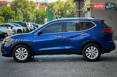 Внедорожник / Кроссовер Nissan Rogue 2017 в 
