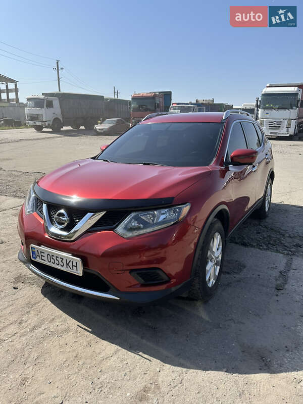 Внедорожник / Кроссовер Nissan Rogue 2015 в 