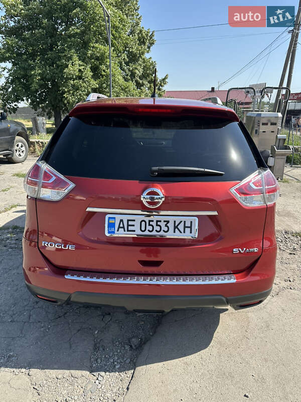 Внедорожник / Кроссовер Nissan Rogue 2015 в Павлограде