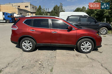 Внедорожник / Кроссовер Nissan Rogue 2015 в 