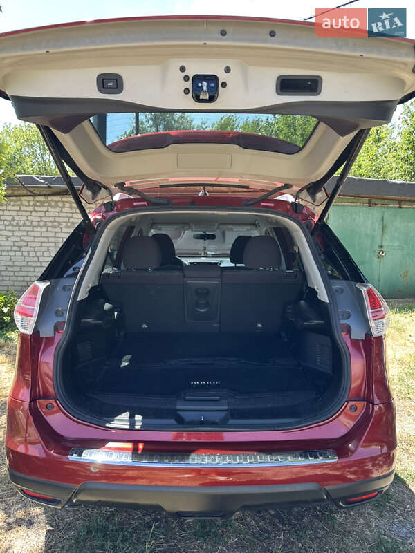 Внедорожник / Кроссовер Nissan Rogue 2015 в Павлограде