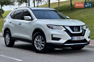 Внедорожник / Кроссовер Nissan Rogue 2017 в Киеве