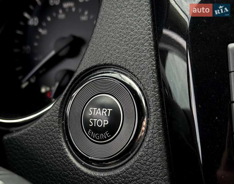 Внедорожник / Кроссовер Nissan Rogue 2019 в Ровно