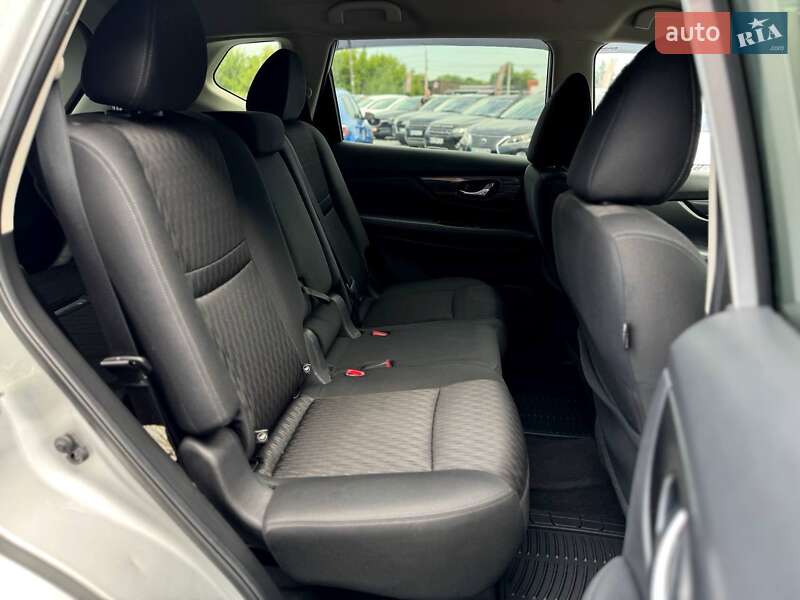 Внедорожник / Кроссовер Nissan Rogue 2019 в Ровно